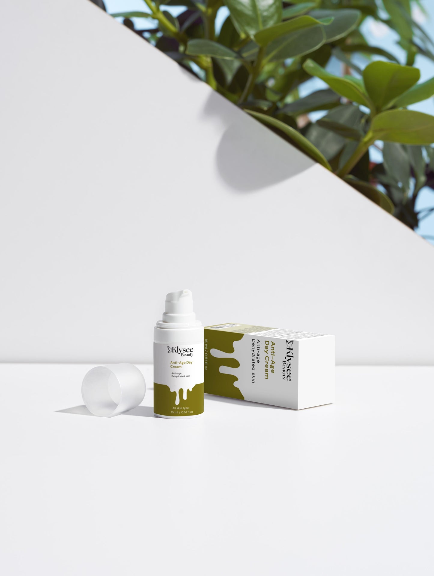 A lifestyle image of a person with firm, glowing skin, illustrating the visible reduction in fine lines and the moisture boost provided by the Klysee Anti-Age Day Cream.